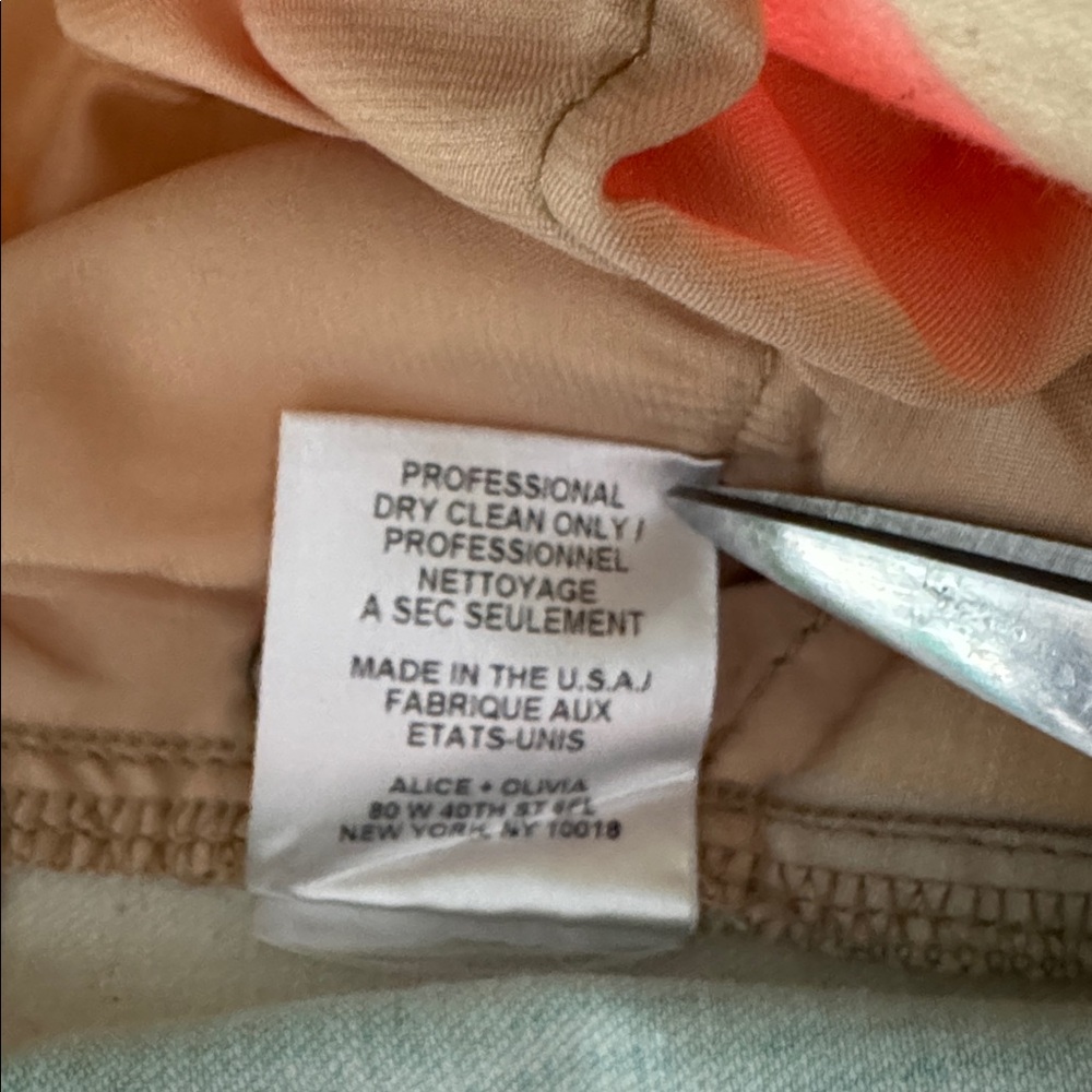 ✨RARE✨ Alice + Olivia by Stacey Bendet Flare Bell Jeans Multi Tan Stripe Size 4 - Picture 10 of 10
